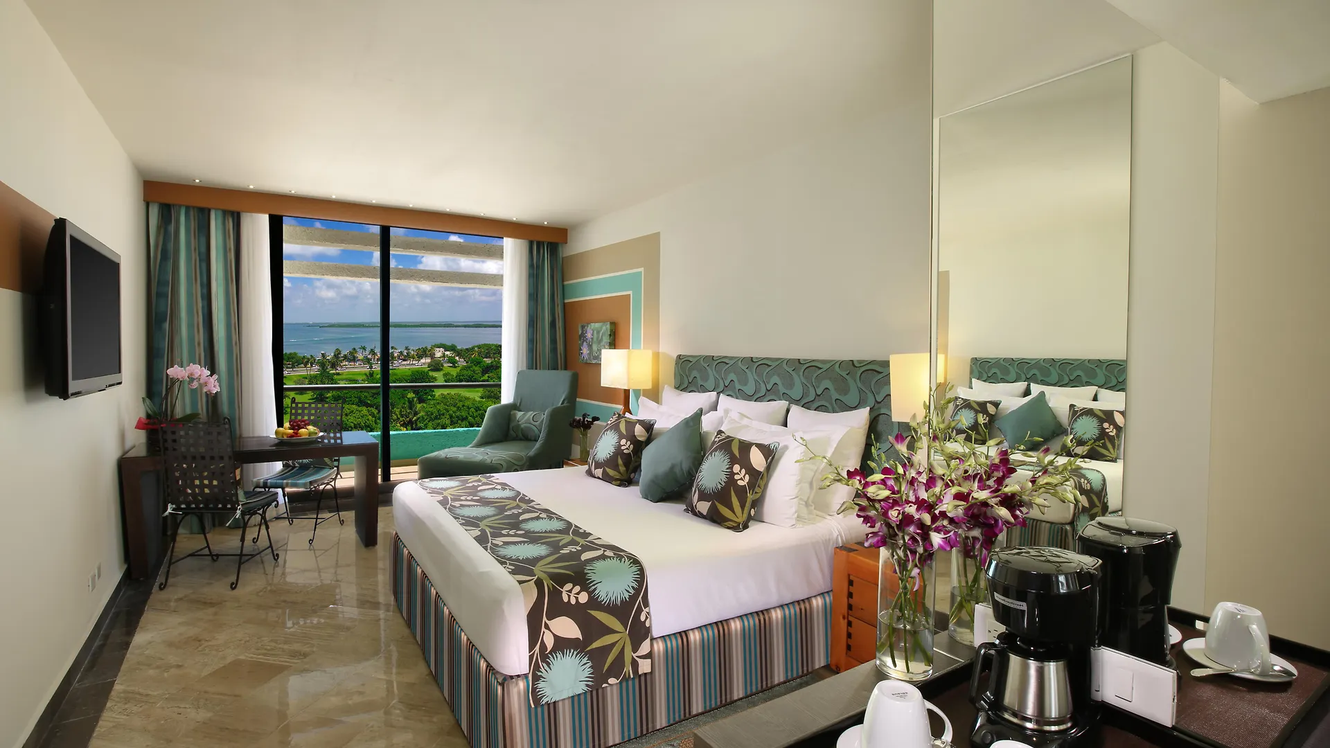 ***** Resort The Pyramid Cancun By Oasis Mexico