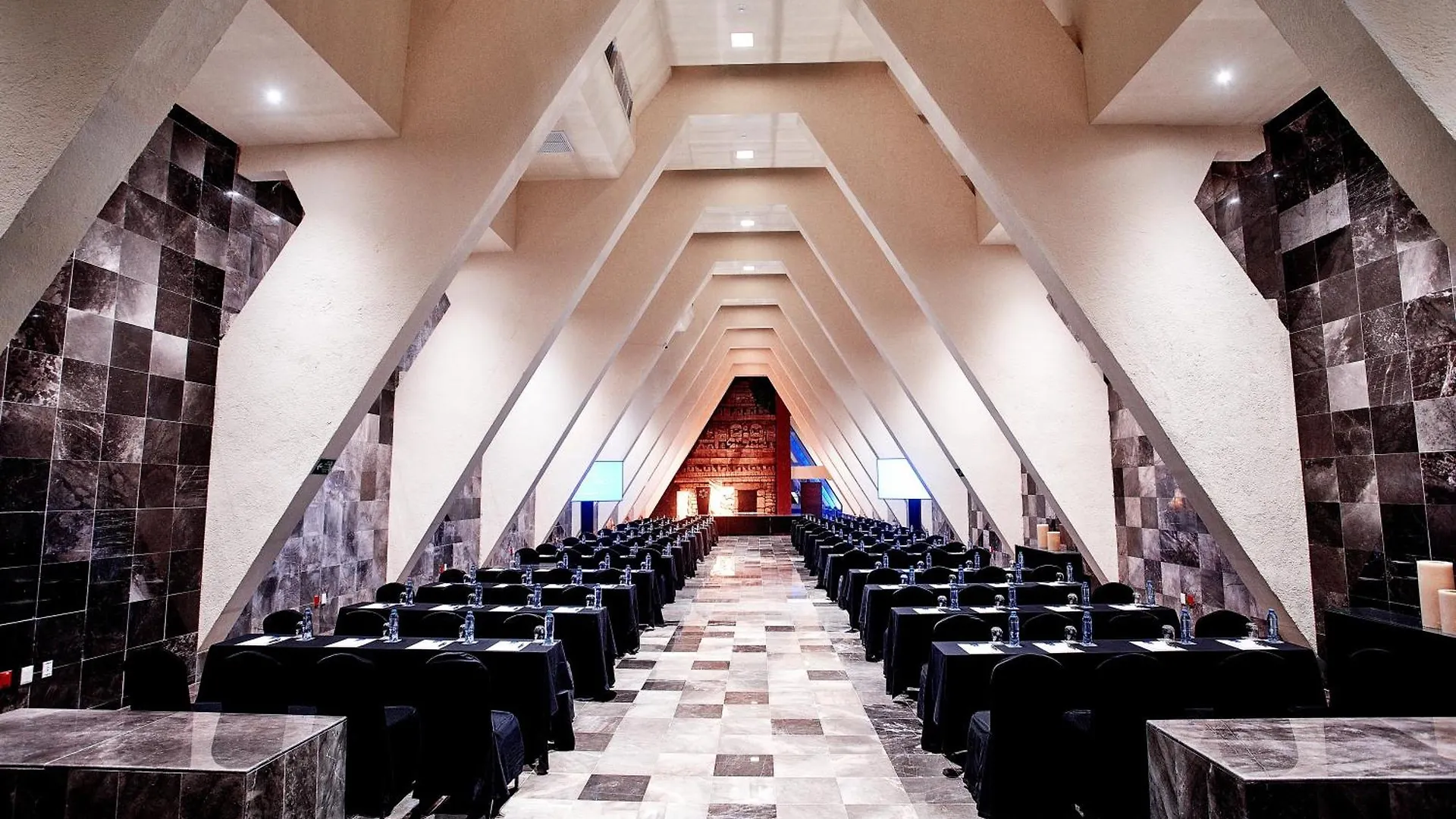 Resort The Pyramid Cancun By Oasis