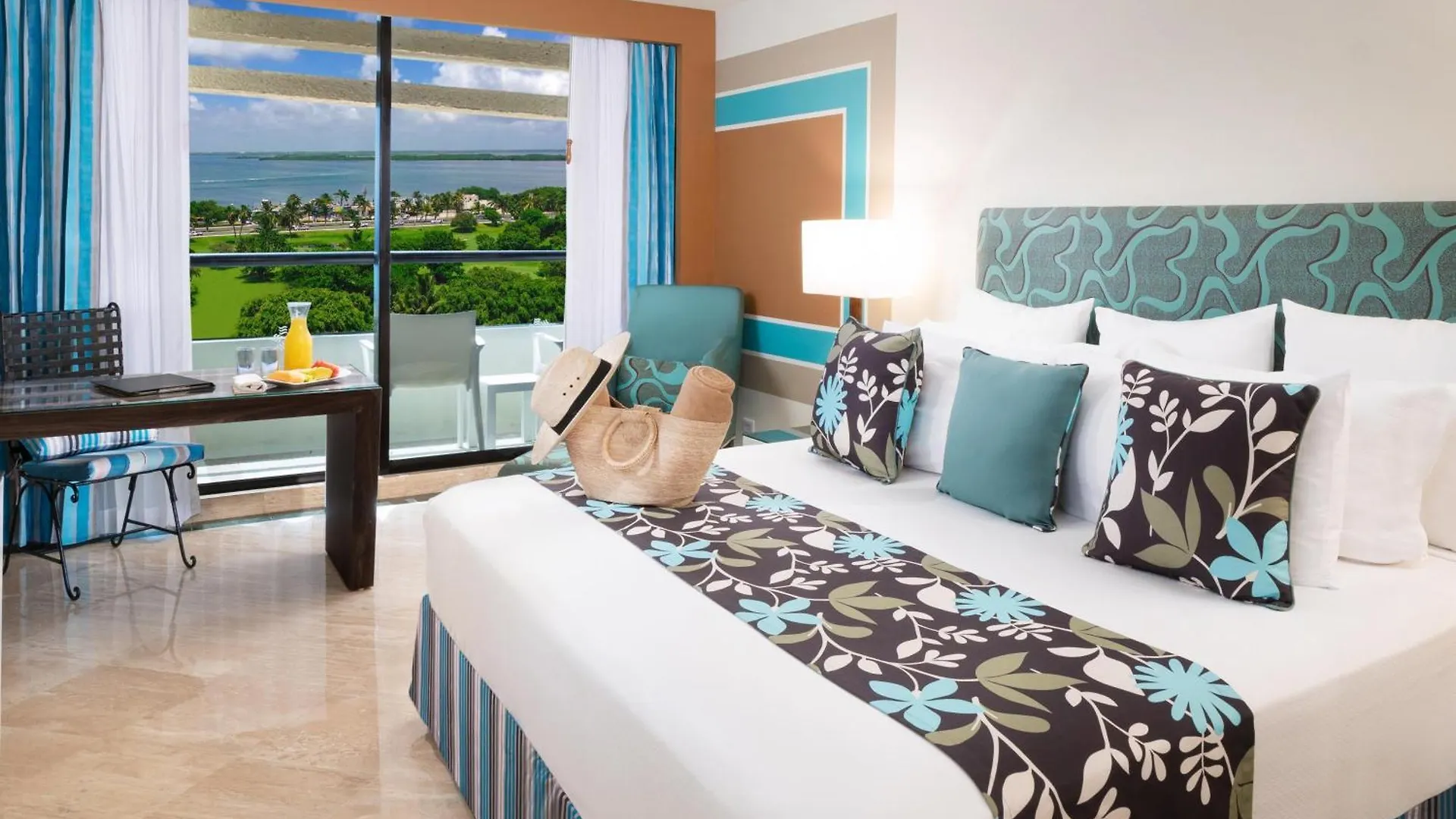 Resort The Pyramid Cancun By Oasis