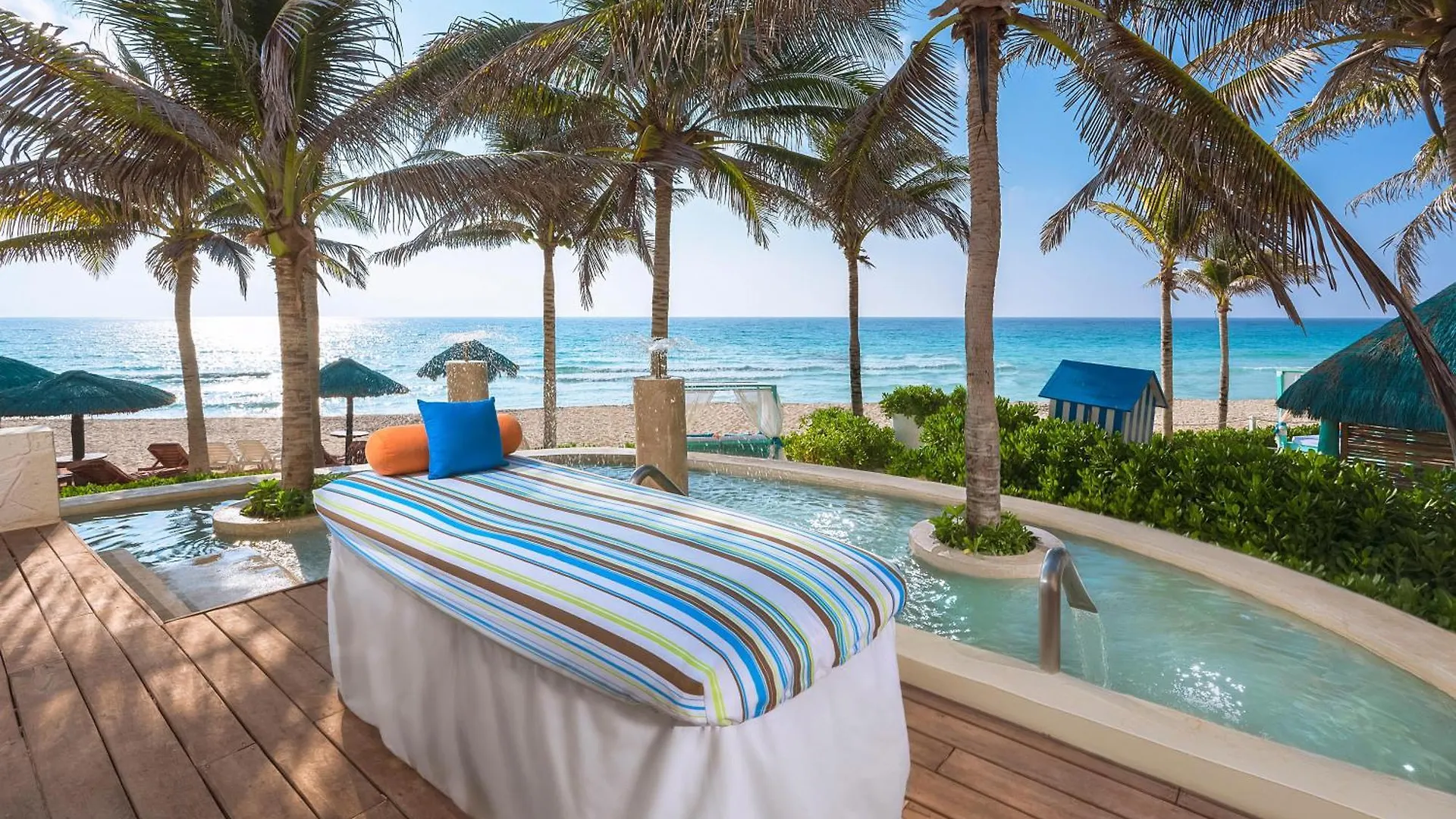 Resort The Pyramid Cancun By Oasis