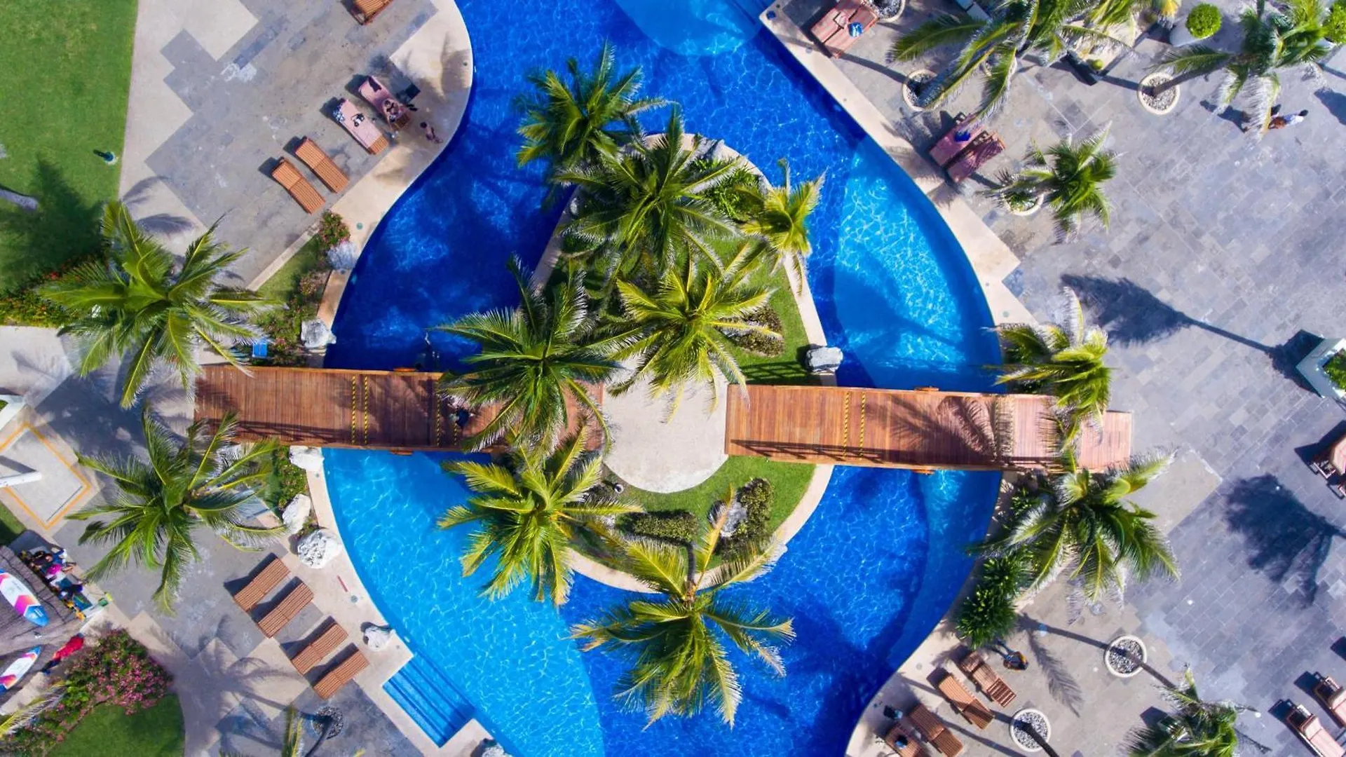 Resort The Pyramid Cancun By Oasis