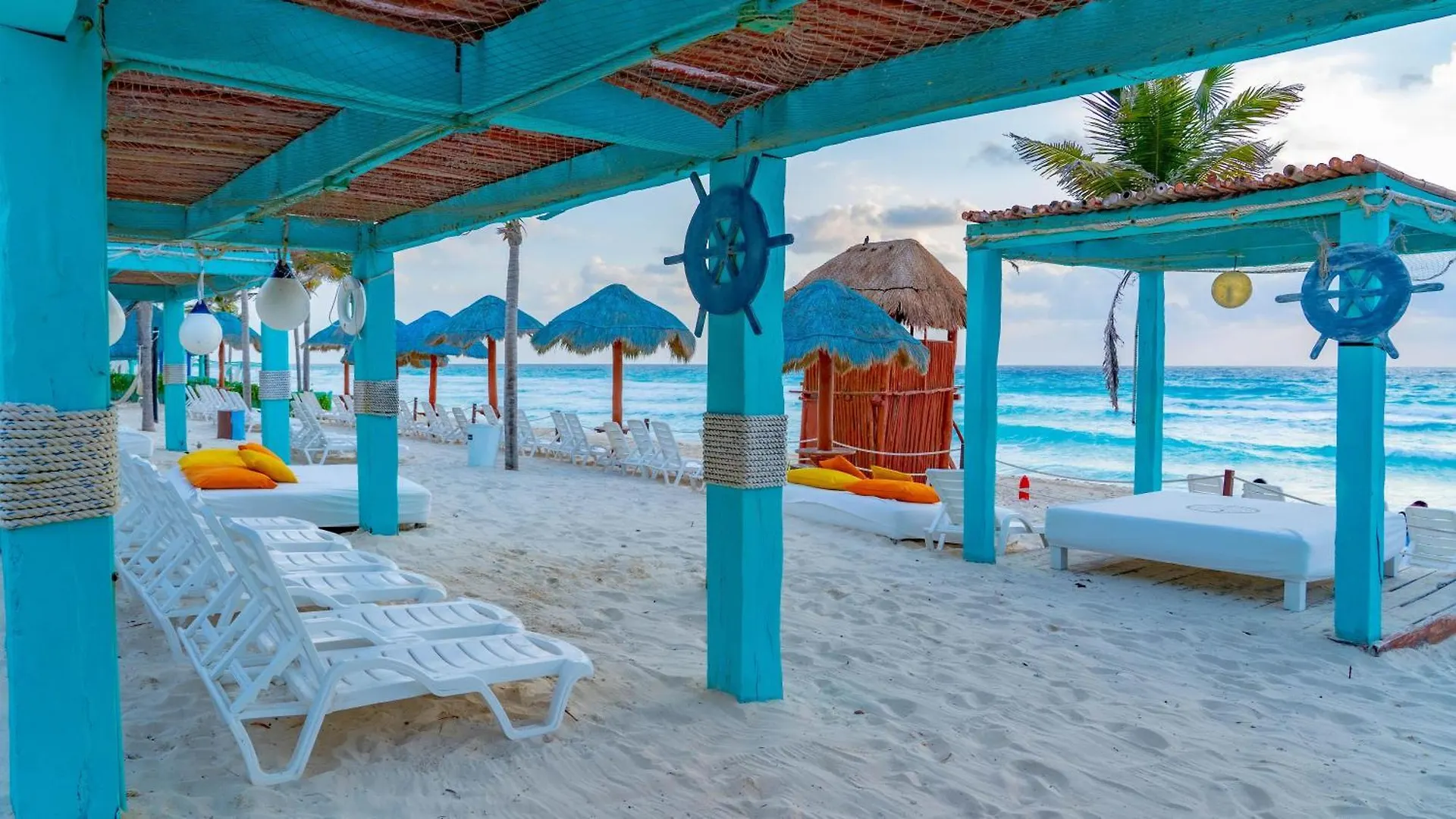 The Pyramid Cancun By Oasis